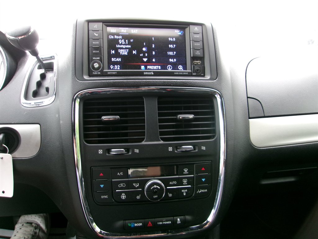 2019 Dodge Grand Caravan GT - Photo 19