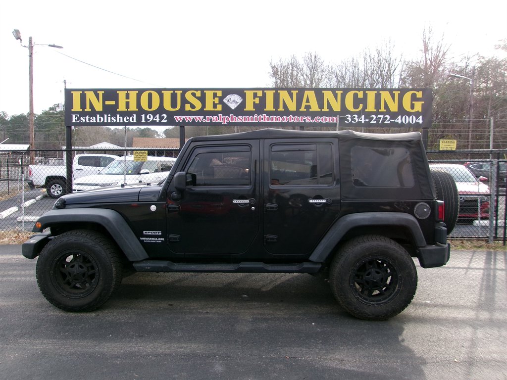 2010 Jeep Wrangler Unlimited Sport's photo